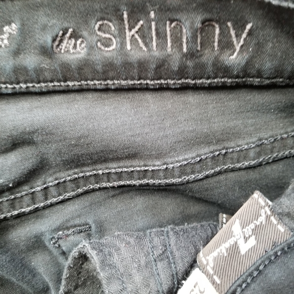 7 For all Mankind black skinny - Picture 5 of 8